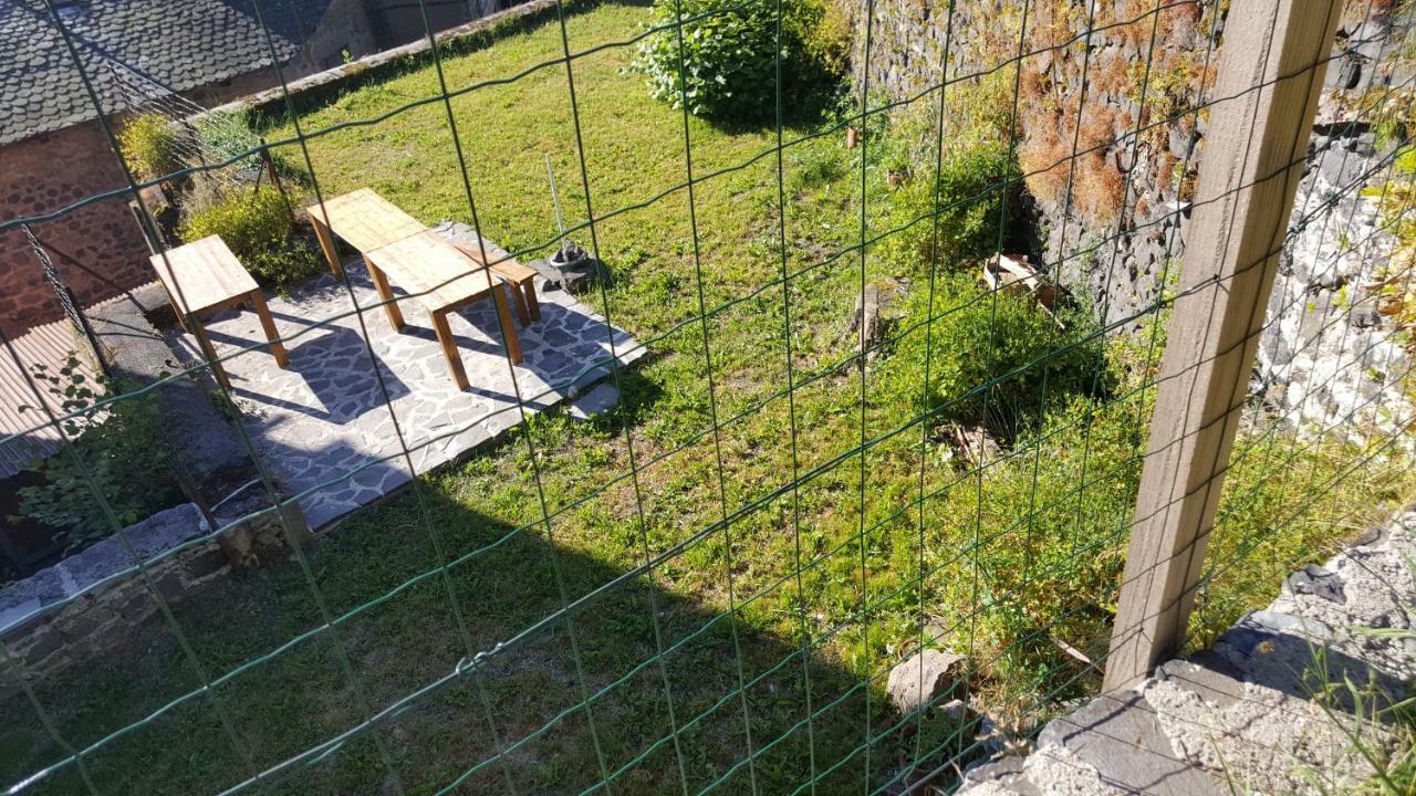 Bed and Breakfast Relais Des Castors Murat  Exterior foto